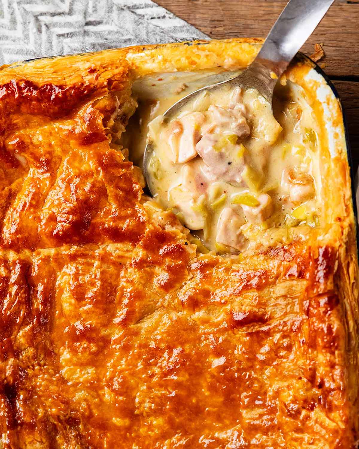 Chicken and leek pie